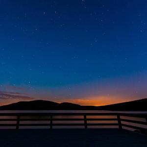 日本护士赤裸做爰视频
