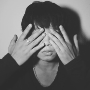 日本护士赤裸做爰视频
